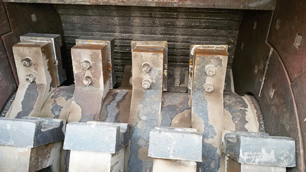 石灰石制砂機(jī)內(nèi)部結(jié)構(gòu)